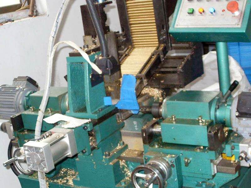 自動鉆攻機需要調試多久？