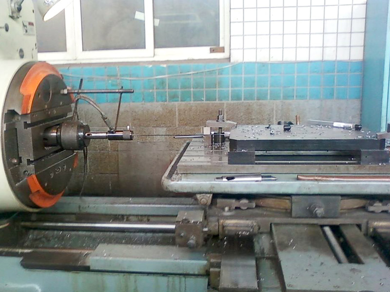 深孔鉆要不要澆地基？